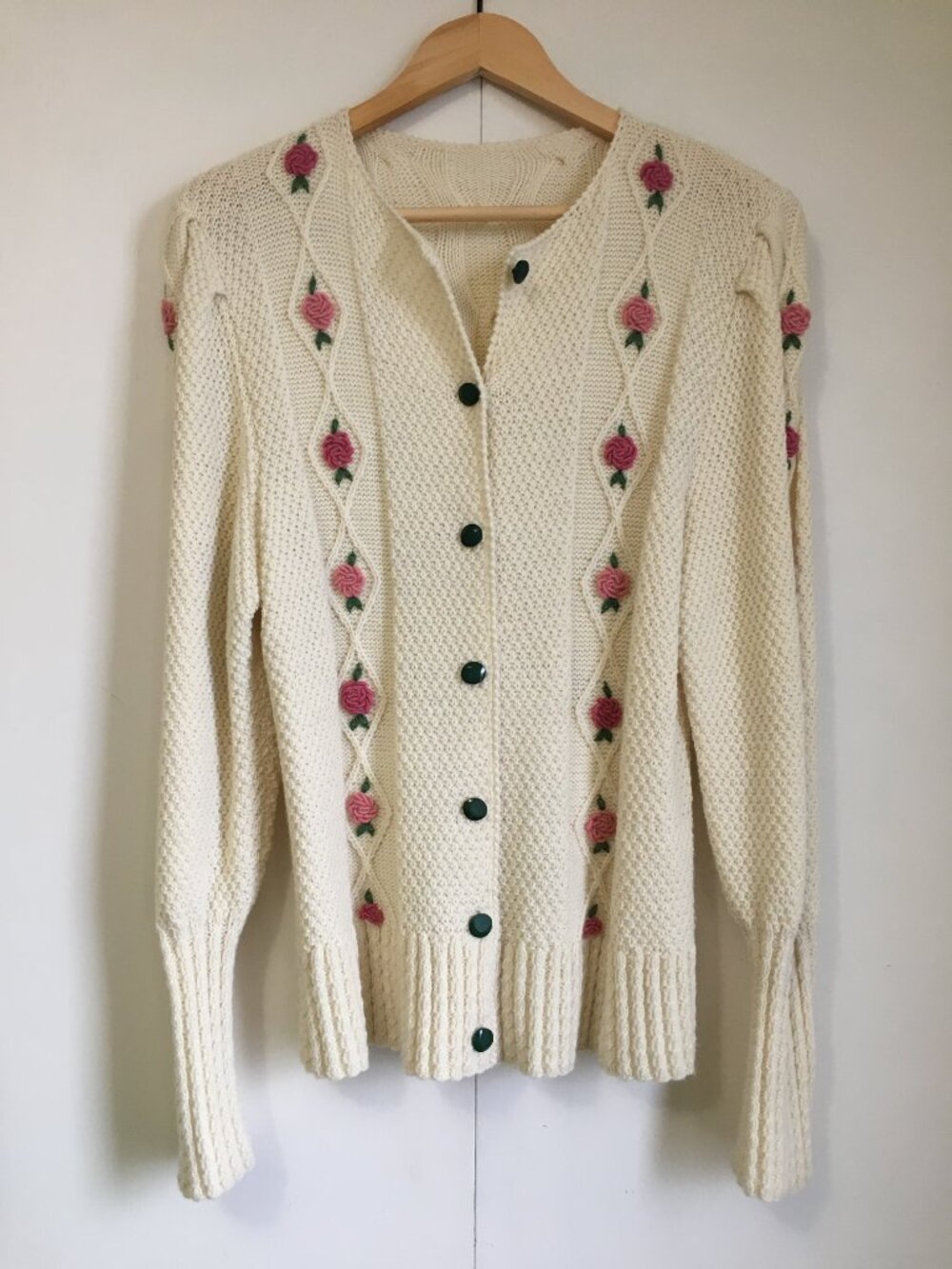 VTG Hand Knit 3D Rose Cardigan Sweater Cream Cottagecore Mori Kei